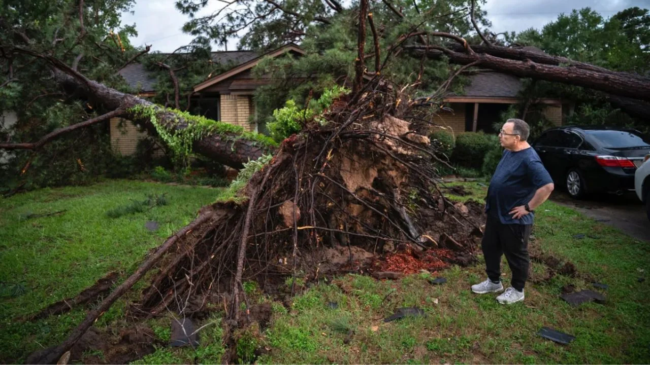 houston tornado warning today